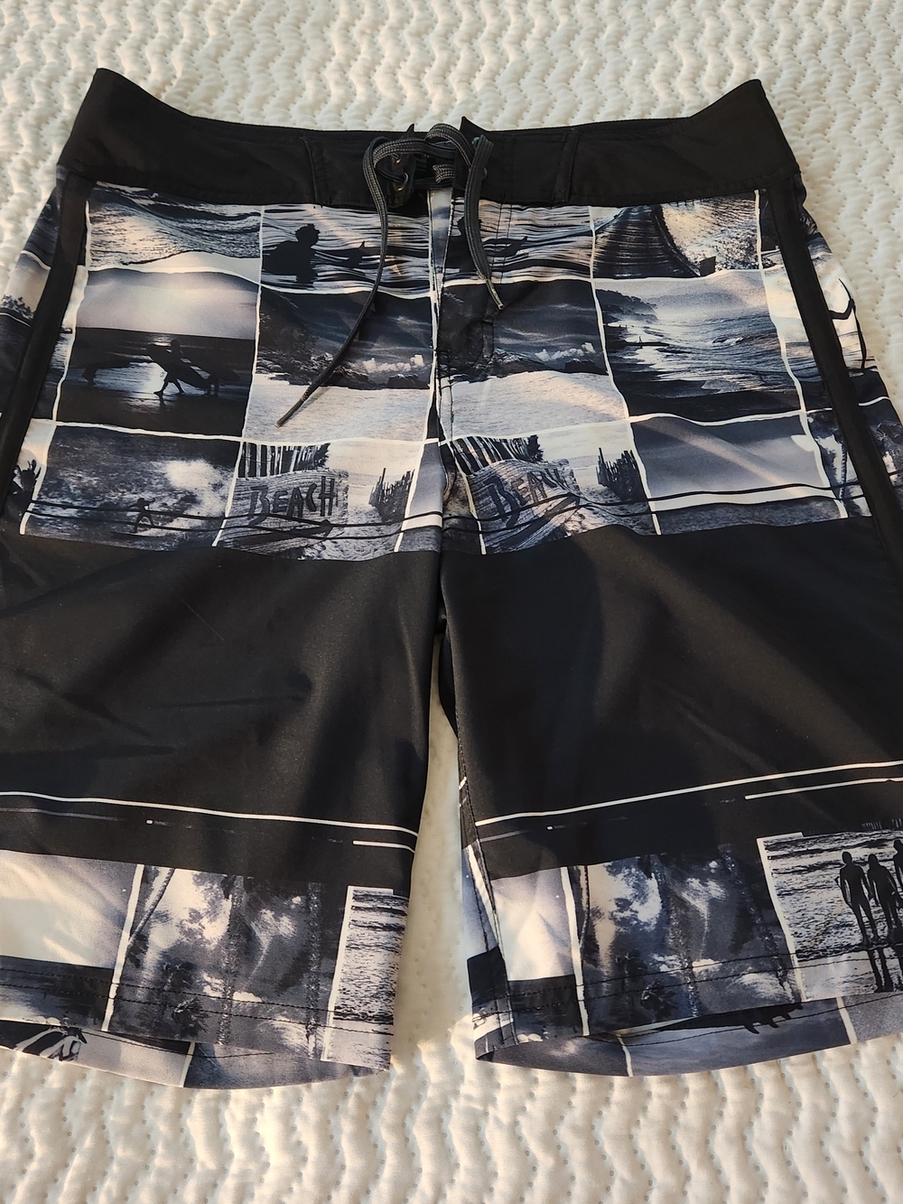 OP Men's Black & White Photo-Panel Swim Board Shorts Size 32